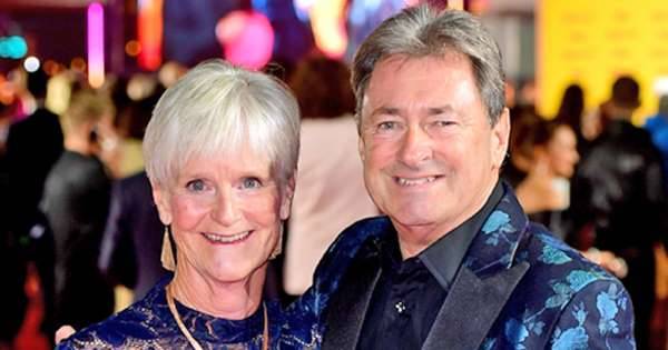 Alan Titchmarsh says the secret to his happy 45-year marriage is a nice cuppa - www.msn.com