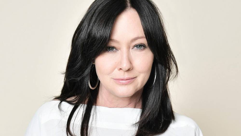 Shannen Doherty says she's 'struggling' amid cancer diagnosis: 'Stress is an understatement' - www.foxnews.com