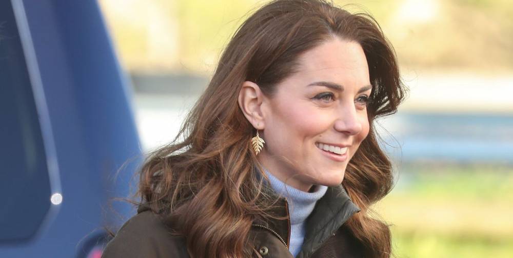 Kate Middleton Dressed Down in Skinny Jeans and a Blue Turtleneck for Northern Ireland Farm Visit - www.elle.com - Ireland