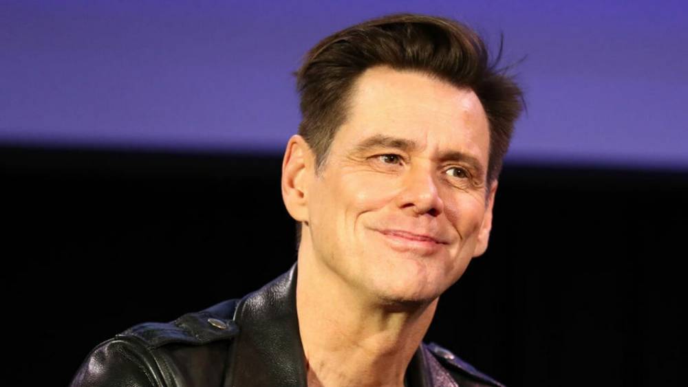 Jim Carrey criticized for 'unacceptable' remarks about female journalist being on his 'bucket list' - www.foxnews.com - county Long
