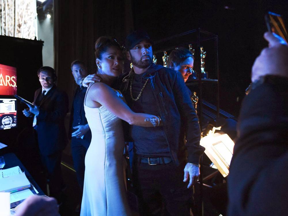 Salma Hayek red-faced, wet after Eminem meeting at Oscars - torontosun.com - Mexico