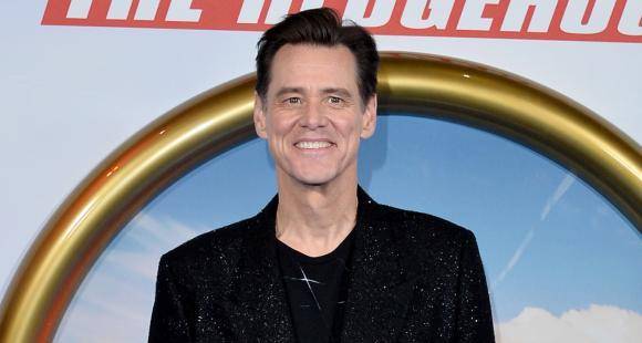 Jim Carrey SLAMMED by Twitterati for his inappropriate comment about a female reporter - www.pinkvilla.com - county Long