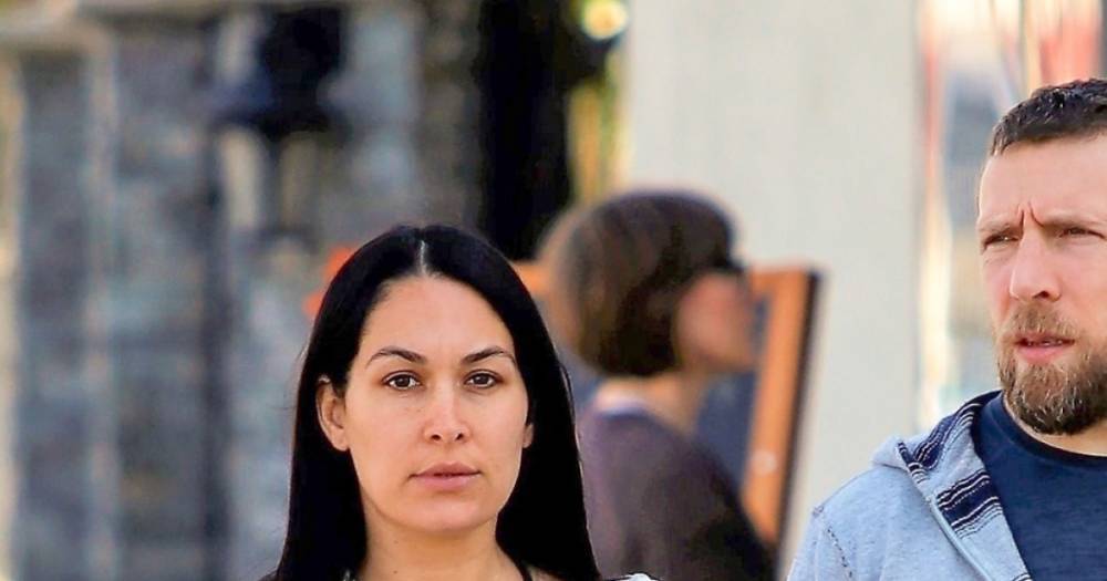 Brie Bella Shows Off Baby Bump as She Steps Out with Husband Daniel Bryan - flipboard.com - Los Angeles
