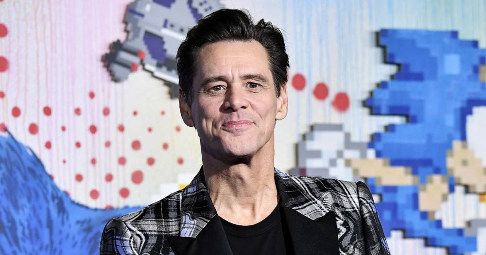 Jim Carrey Slammed for Telling Female Reporter She Is the Only Thing Left to Do on His Bucket List - www.usmagazine.com - county Long