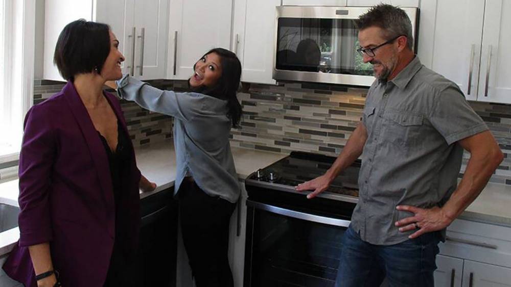 'House Hunters' Features Its First-Ever Throuple - www.etonline.com - Colorado