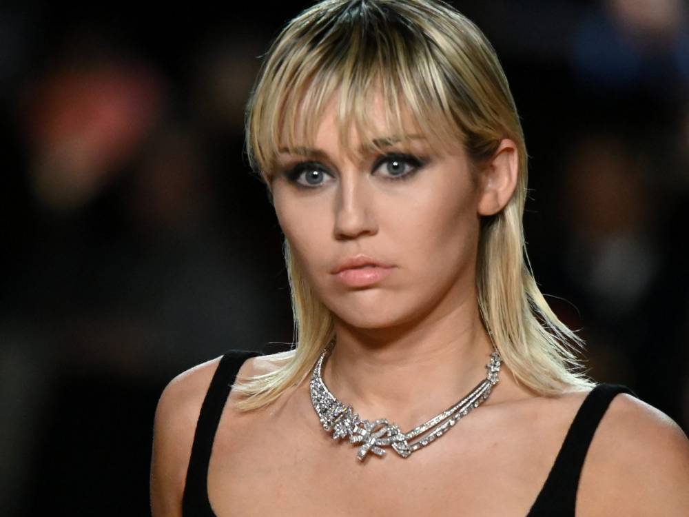 Miley Cyrus posts nip slip on Instagram - torontosun.com - New York - New York