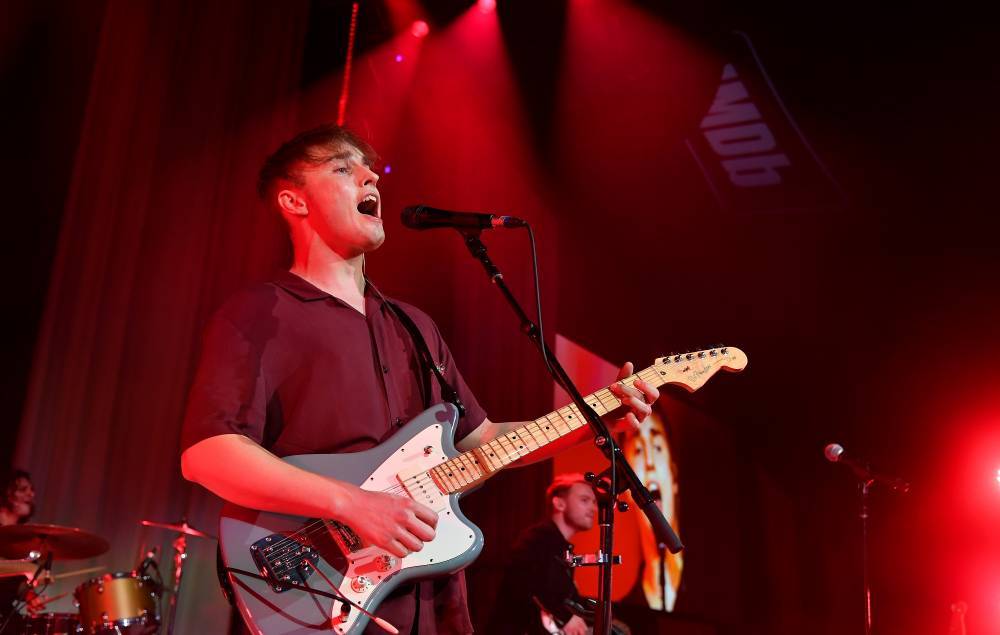 Sam Fender shares epic new single ‘Hold Out’ - www.nme.com