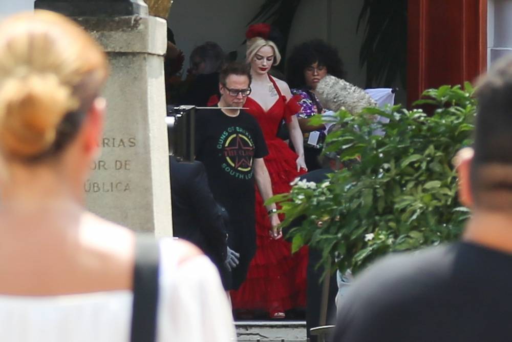 Margot Robbie’s Harley Quinn Sports A Whole New Look In On-Set Photos Of ‘The Suicide Squad’ - etcanada.com - Panama