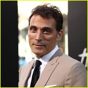 Rufus Sewell Will Play Elvis Presley's Dad in Baz Luhrmann Musical Movie! - www.justjared.com - county Butler