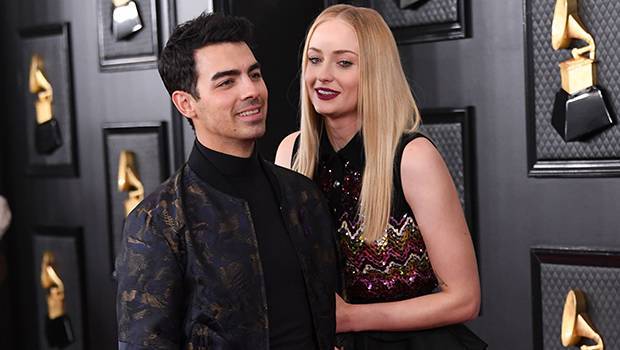Sophie Turner Hides Her Stomach From The Camera In Pic Posted By Joe Jonas After Pregnancy Report - hollywoodlife.com