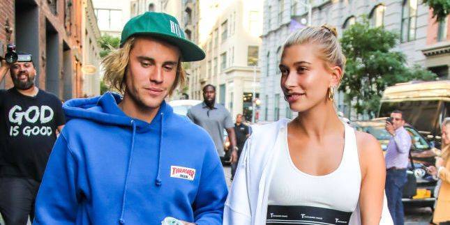 Hailey Baldwin Gave Justin Bieber a $10,000 Crystal-Encrusted Popsicle for Valentine's Day - www.cosmopolitan.com