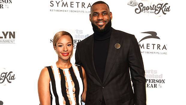 LeBron James Gazes At His Wife Of 6 Years Savannah After His Game Fans Live For It: ‘Love Is Beautiful’ - hollywoodlife.com - Los Angeles