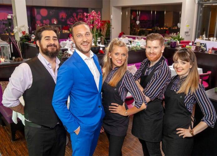 First Dates Ireland is looking for singles to take part in the new series - evoke.ie - Ireland