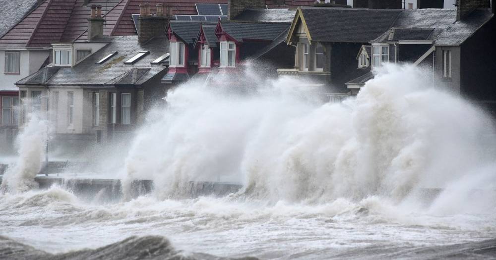 'Danger to life' warning as Storm Dennis batters Scotland with flooding and strong winds - www.dailyrecord.co.uk - Scotland