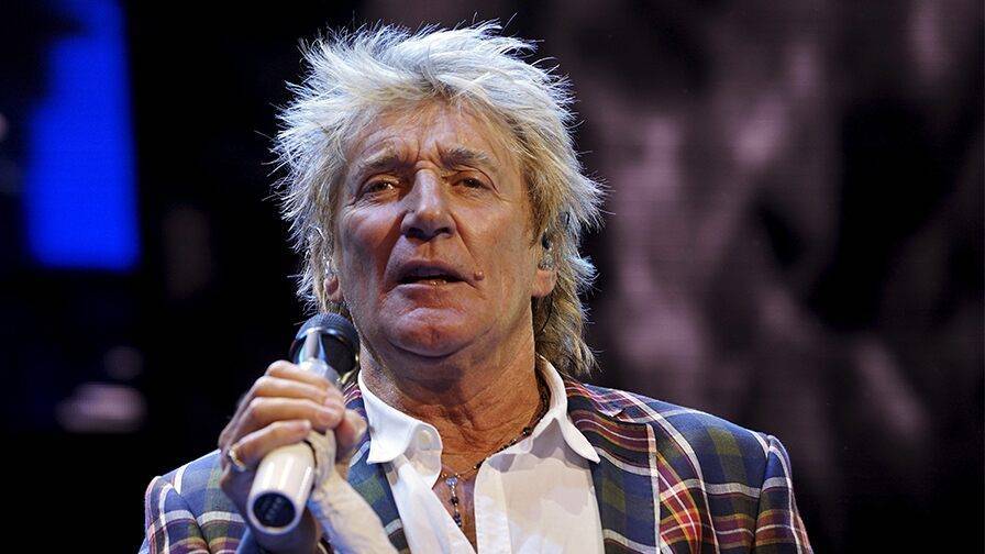 Rod Stewart appears to do Nazi salute, hit guard in surveillance footage from NYE altercation - www.foxnews.com - Florida - county Palm Beach