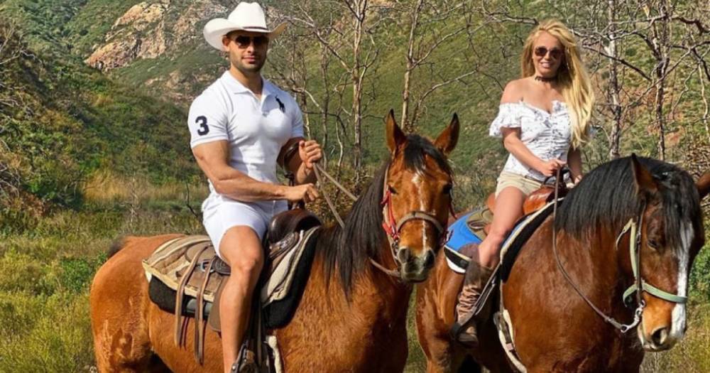 Britney Spears' Boyfriend Sam Asghari Shares Romantic Valentine's Day Tribute to His 'Lioness' - flipboard.com