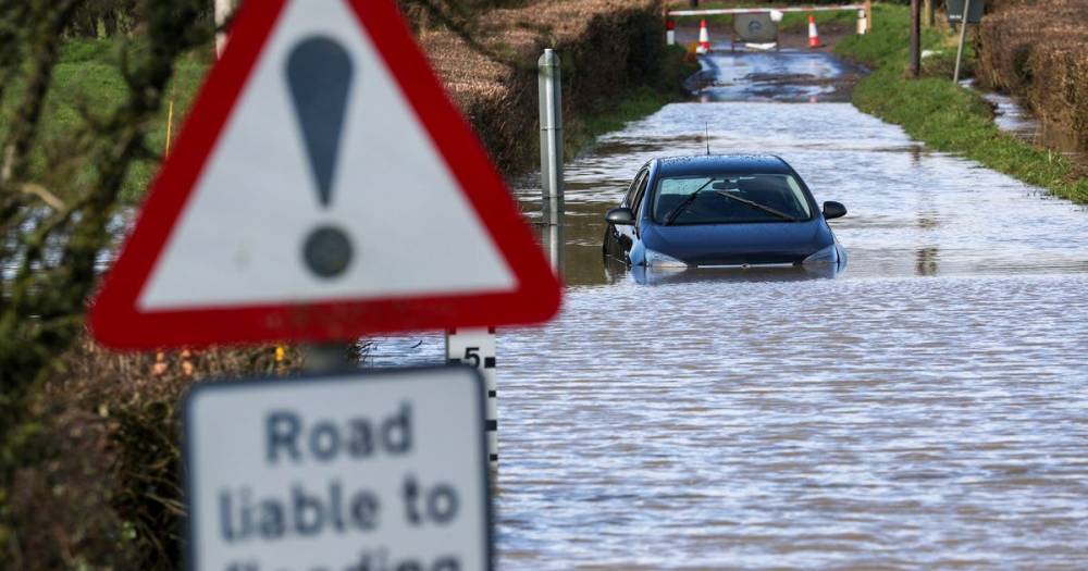 Flood alert issued for parts of Greater Manchester as Storm Dennis hits - www.manchestereveningnews.co.uk - Manchester