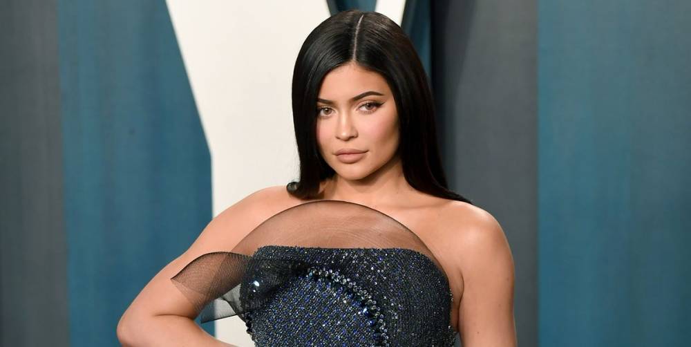 Inside Kylie Jenner’s Lavish Valentine's Day Brunch: Lip Balloons, Painting, and Cocktails - www.elle.com