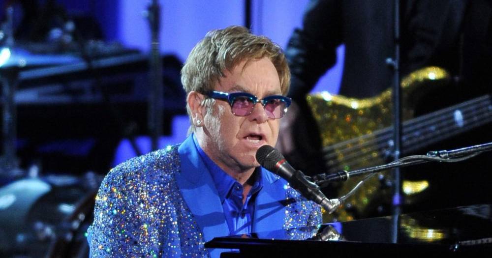 Elton John forced to cut concert short due to pneumonia - www.wonderwall.com - New Zealand