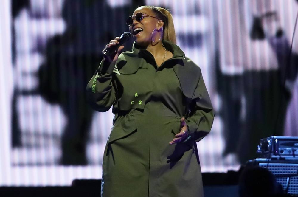 Queen Latifah Covers Stevie Wonder's 'Love's in Need of Love Today' at NBA All-Star Saturday Night: Watch - www.billboard.com - Chicago
