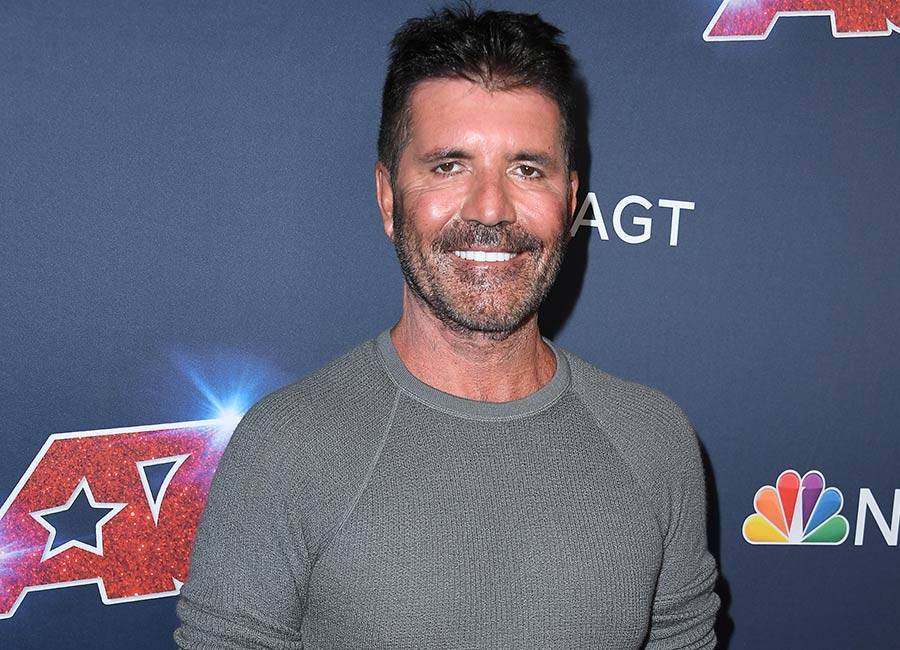 Simon Cowell praises Phillip Schofield and says he’d do the same if he was gay - evoke.ie