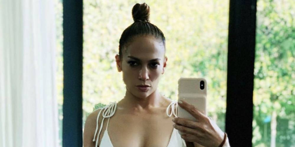 Jennifer Lopez's Flawless Bikini Selfie Is My Summer Mood Board - www.harpersbazaar.com