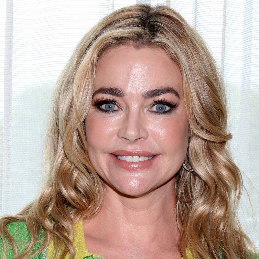 Denise Richards shoots down open marriage rumours over alleged Brandi Glanville affair - www.peoplemagazine.co.za