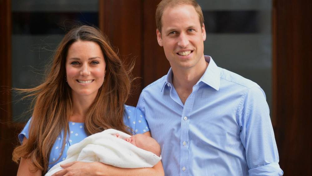 Kate Middleton Recalls 'Terrifying' Moment When She First Stepped Out With Prince George - www.etonline.com