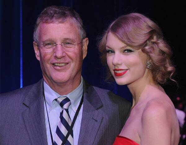 Taylor Swift's Dad Fights Off Alleged Burglar at Florida Penthouse - www.eonline.com - Florida - county Bay - county Pinellas