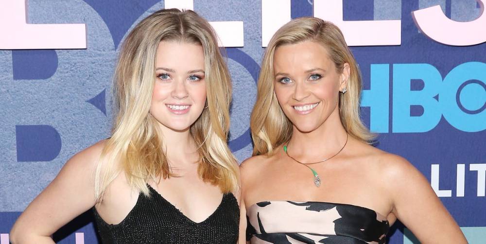 Reese Witherspoon and Her Daughter, Ava Phillippe, Look Like Sisters in This Photo - www.elle.com