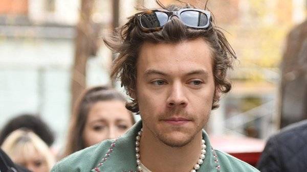 Harry Styles robbed at knifepoint in north London - www.breakingnews.ie - Scotland