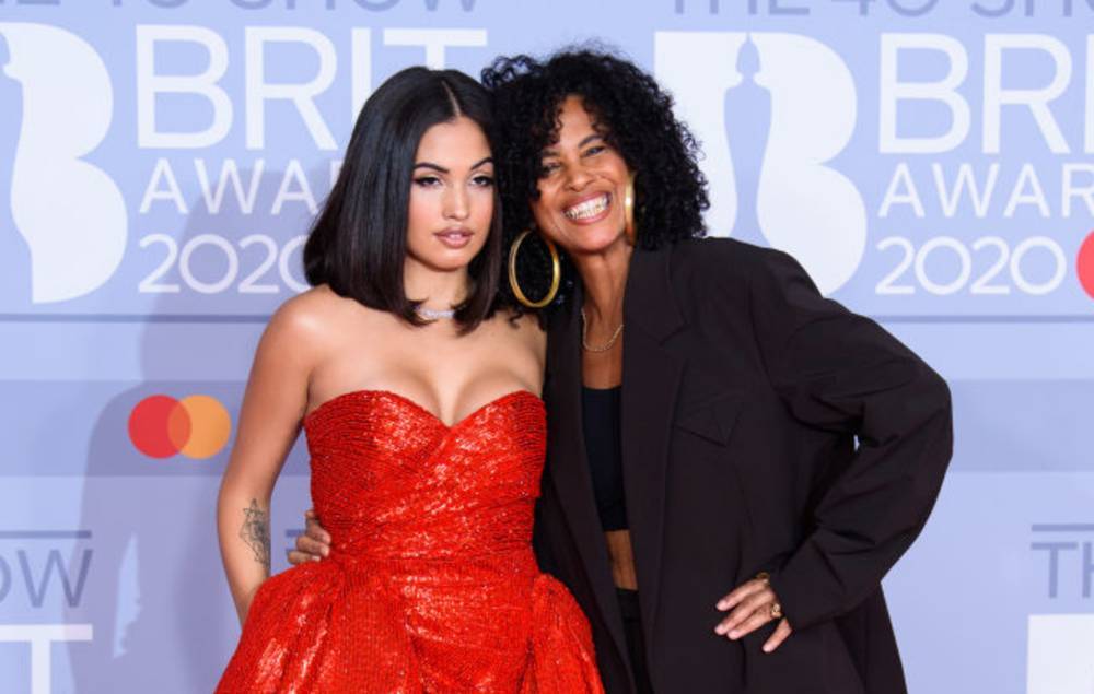Mabel thanks parents Neneh Cherry and Cameron McVey after BRIT Award win - www.nme.com
