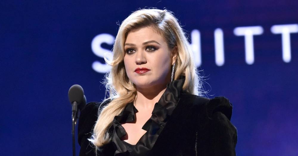 Kelly Clarkson Shuts Down Trolls Commenting on Women’s Weight, Supports Valerie Bertinelli - www.usmagazine.com