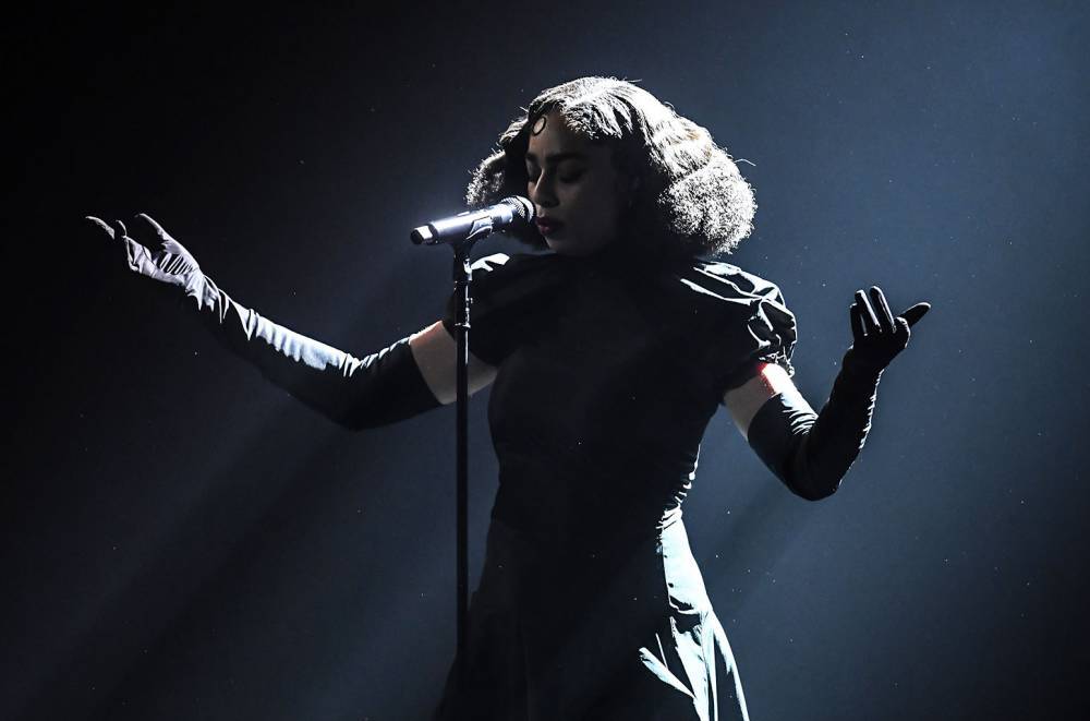 Celeste Haunts the Audience With 'Strange' Performance at 2020 Brit Awards - www.billboard.com