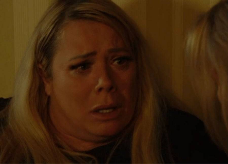 Eastenders SPOILERS: Sharon fears for her baby’s life as Ian leaves Dennis to drown - evoke.ie