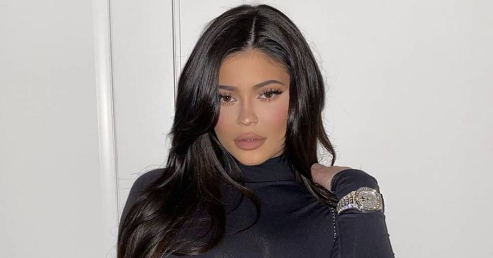Kylie Jenner shares the secret on how to get her signature plump pout in less than a minute - www.ok.co.uk