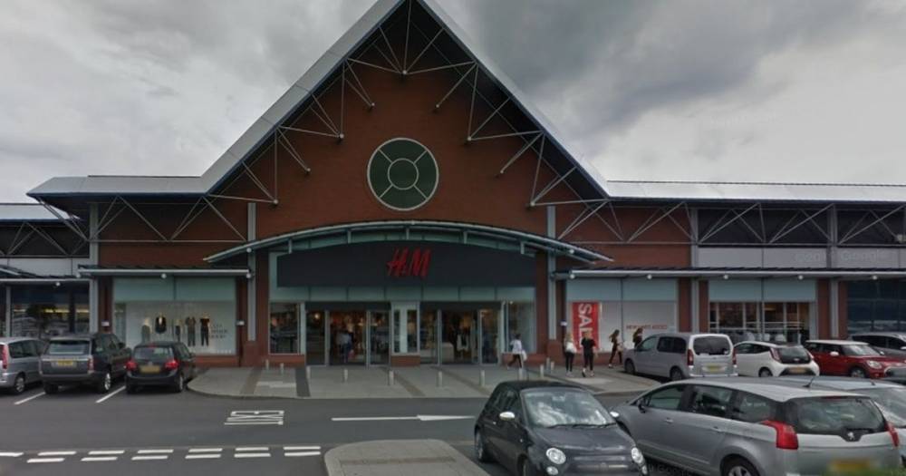 Plans submitted to turn H&amp;M's Stockport store into three smaller shops - the fashion store is 'committed' to staying in the town - www.manchestereveningnews.co.uk - Manchester - city Stockport