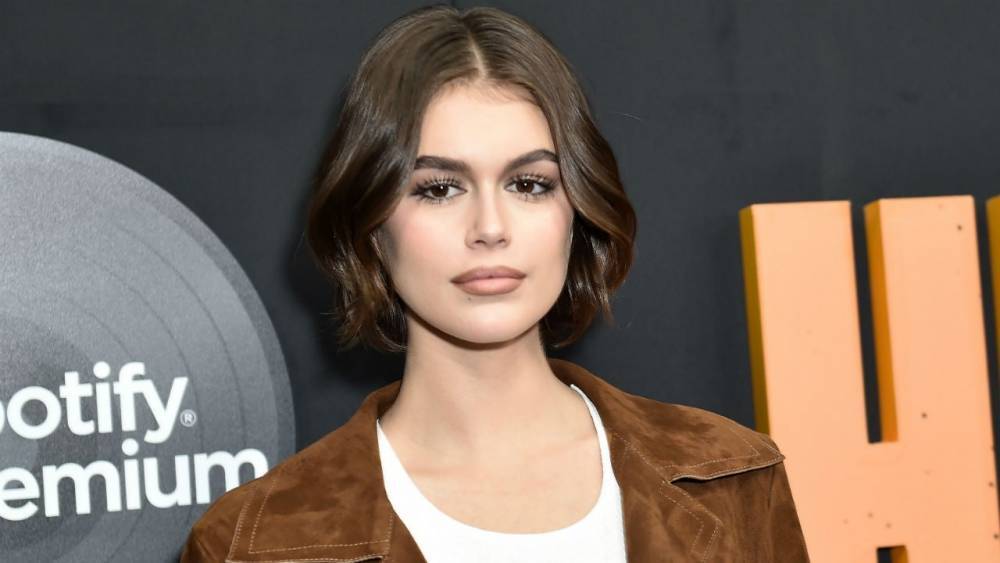 Kaia Gerber Posts Topless Selfie to Show Off Tattoos After Brother Presley's Controversial Face Ink - www.etonline.com