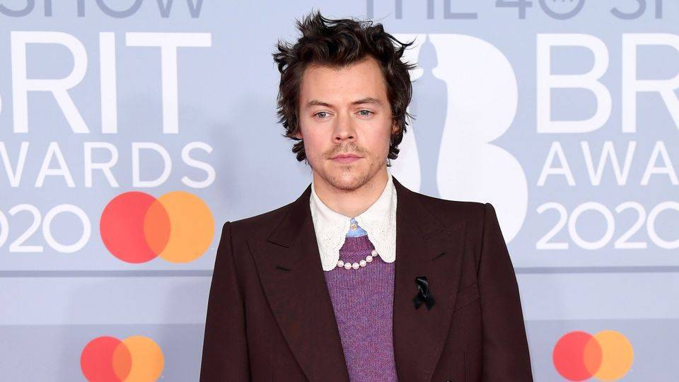 Harry Styles mugged at knife point days before BRITs performance - heatworld.com - London