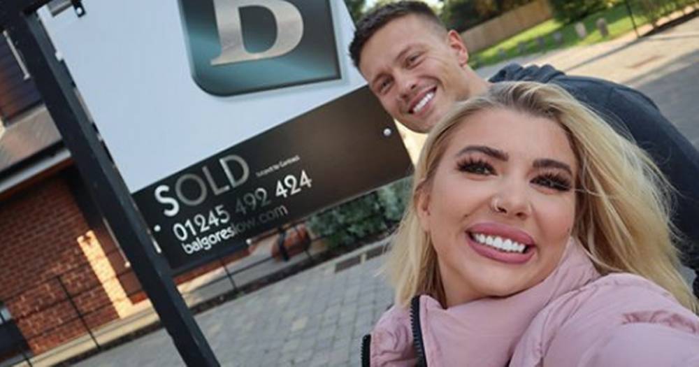 Olivia Buckland and Alex Bowen unveil stunning transformation of their living room with enormous sofa - www.ok.co.uk