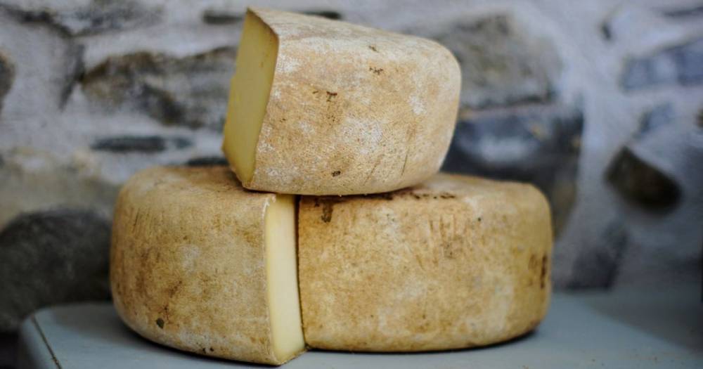 Mum's 'genius' cheese-slicing hack goes viral: 'I’ve waited my whole life for this' - www.ok.co.uk