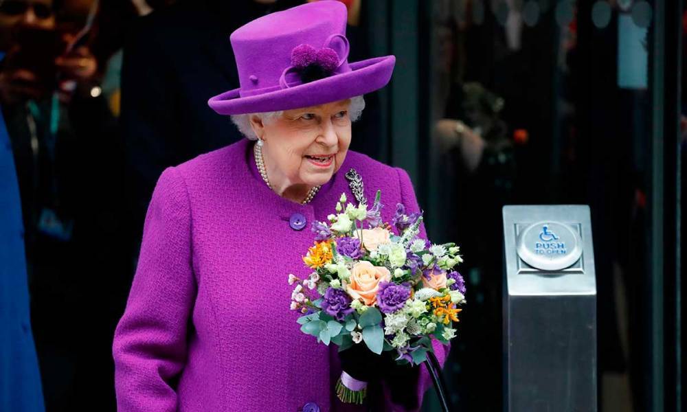 The Queen reveals she had braces as a child during visit to dental hospital - flipboard.com