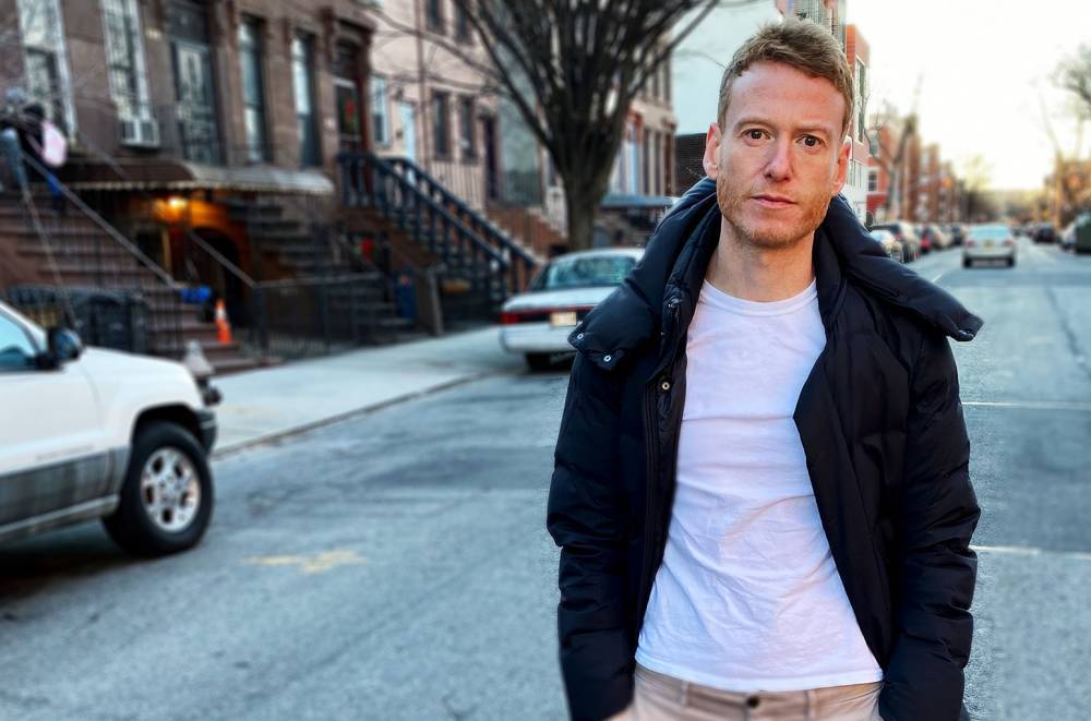 Teddy Thompson Shares Two Perspectives on Loss in 'Heartbreaker Please' Video: Exclusive - www.billboard.com