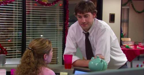 Jenna Fischer finally reveals what was in Jim’s teapot note to Pam on 'The Office' - flipboard.com