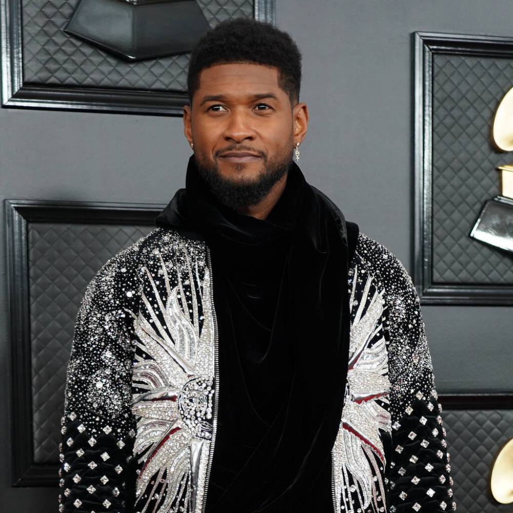 Usher pays tribute to Kobe Bryant as Los Angeles Lakers play first game since his death - www.peoplemagazine.co.za - Los Angeles