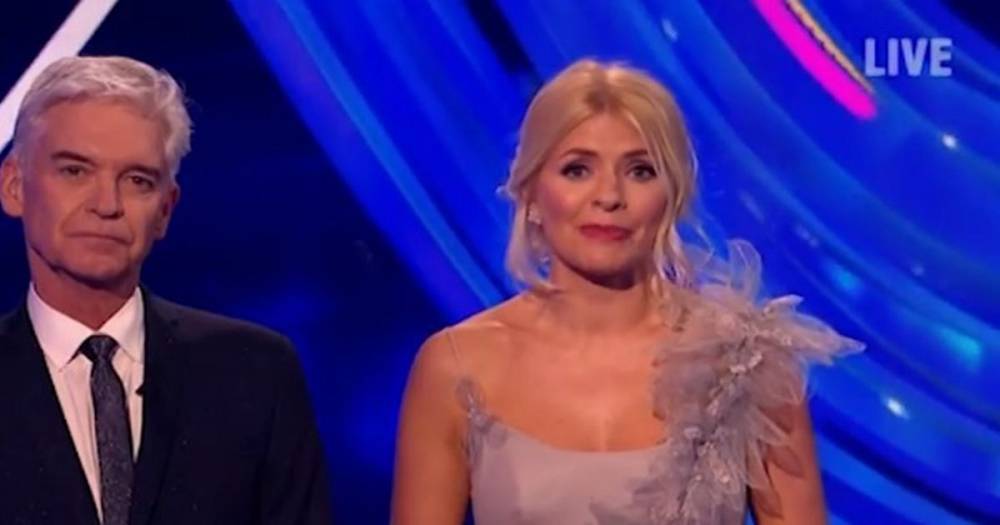 Holly Willoughby and Phillip Schofield address Caprice quitting Dancing On Ice - but viewers are fuming - www.manchestereveningnews.co.uk