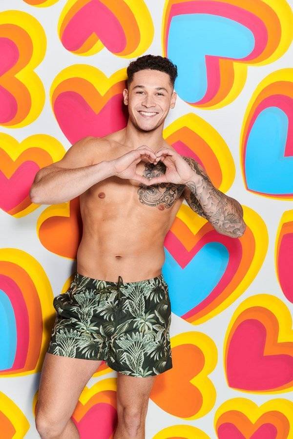 Another couple leaves the Love Island villa - www.breakingnews.ie