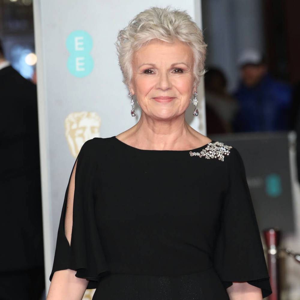 Julie Walters given all-clear after stage three bowel cancer diagnosis - www.peoplemagazine.co.za - Britain