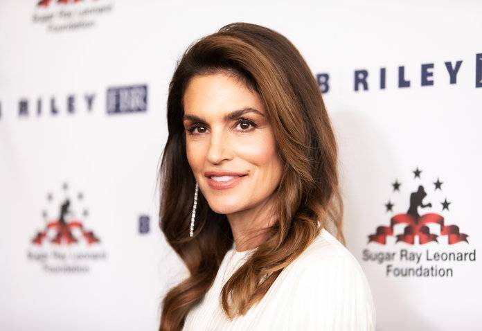 Cindy Crawford Opens Up About Her Brother's Death — and the Easy Way People Can Help Cancer Patients - flipboard.com - Illinois - county Dekalb