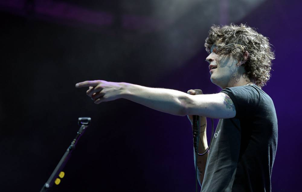 Watch The 1975 play ‘The Birthday Party’ live for the first time - www.nme.com